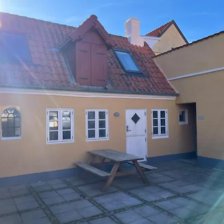 Naervaer I Apartment